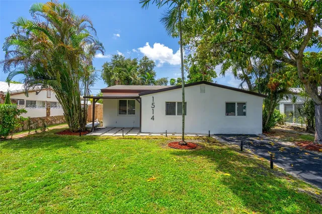 3-bedroom rental at 1514 NE 176th Street #0, North Miami Beach