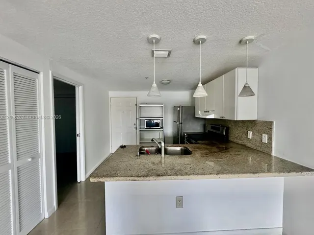 2-bedroom rental at 218 SW 8th Avenue #303, Miami