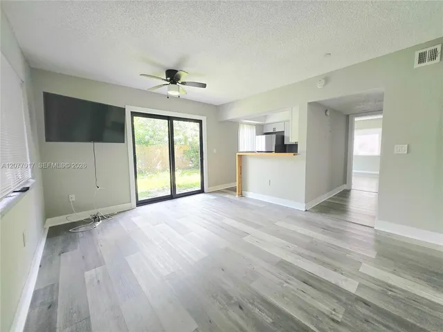 3-bedroom rental at 335 SW 20th Street #5, Fort Lauderdale