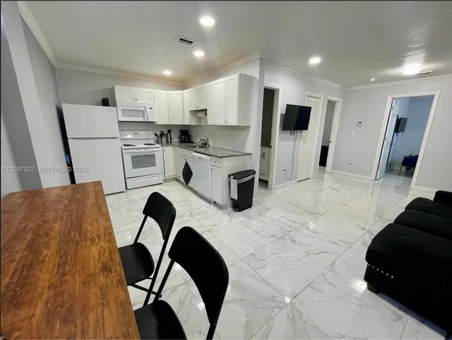 2-bedroom rental at 2240 Simms Street #2, Hollywood