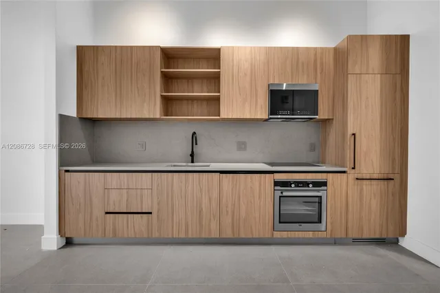2-bedroom rental at 91 NW 27th Street #403, Miami