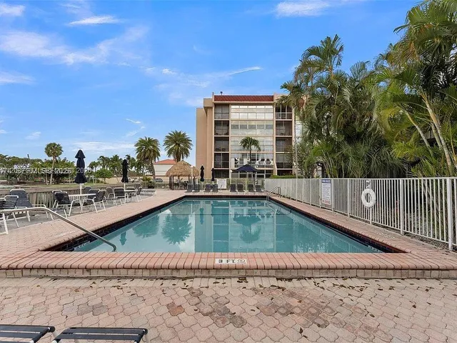 1-bedroom rental at 2101 Atlantic Shores Boulevard #207, Hallandale Beach