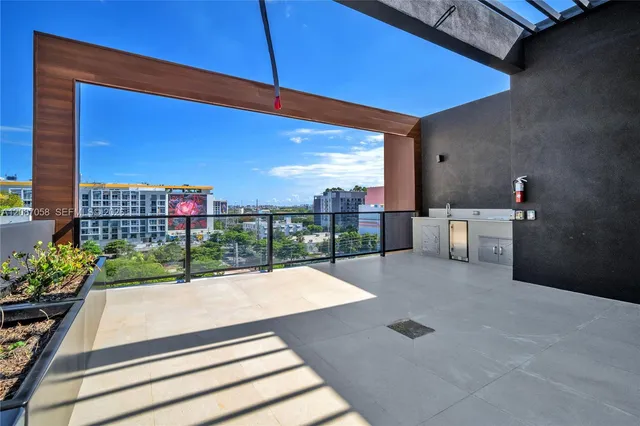 3-bedroom rental at 91 NW 27th Street #502, Miami