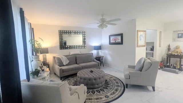 1-bedroom home at 360 Windsor P, West Palm Beach