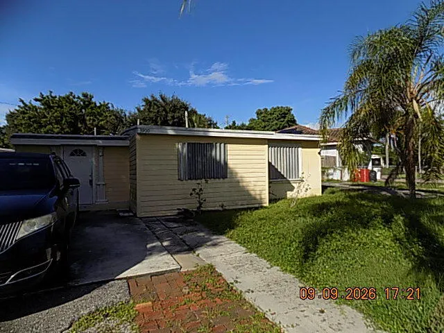3-bedroom home at 3900 Orange Street, Lantana