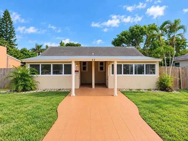 2-bedroom rental at 43 SW 11TH Street #Unit W, Dania Beach
