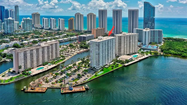 2-bedroom home at 500 Bayview Drive #1420, Sunny Isles Beach