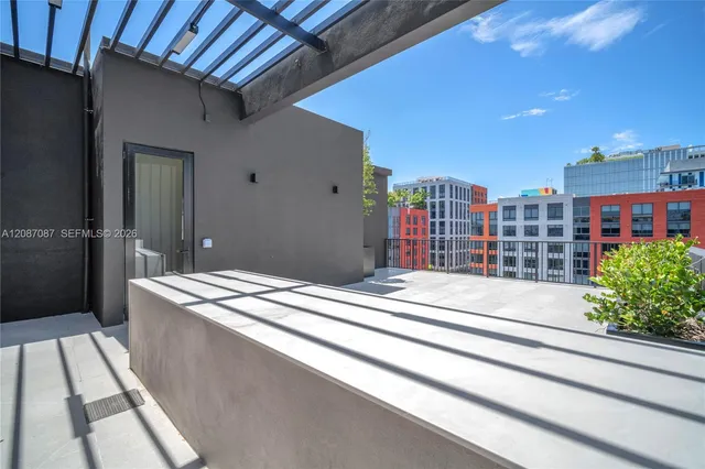 3-bedroom rental at 91 NW 27th Street #504, Miami