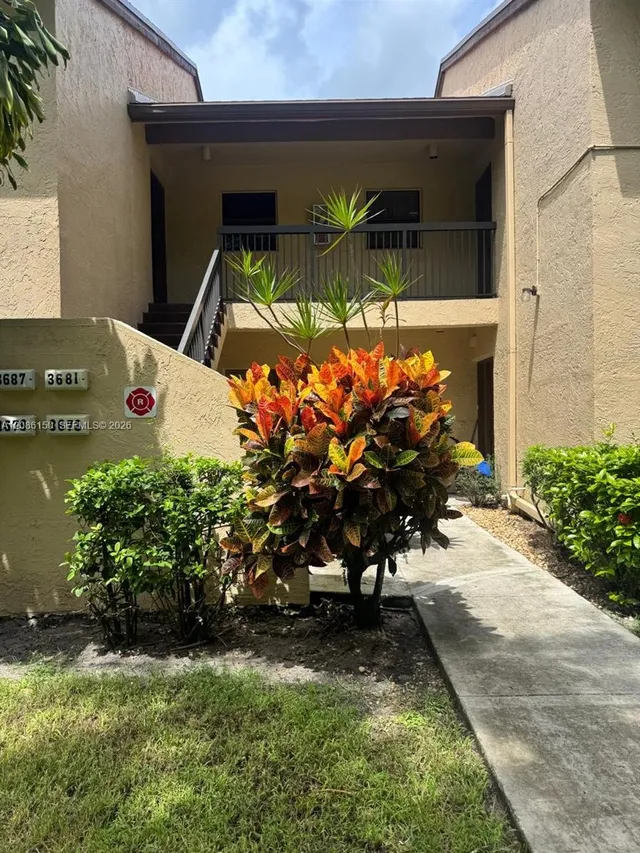 2-bedroom rental at 3679 Cocoplum Circle #3528, Coconut Creek