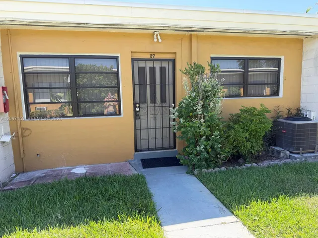 1-bedroom rental at 1845 Pembroke Road #4-27, Hollywood