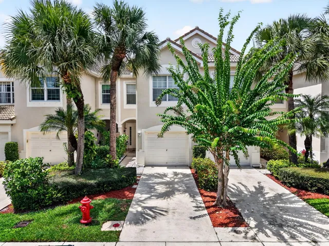 3-bedroom home at 1074 Woodfield Road, Greenacres