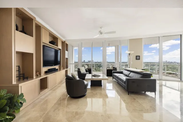 3-bedroom home at 111 SE 8th Avenue #Ph-1701, Fort Lauderdale