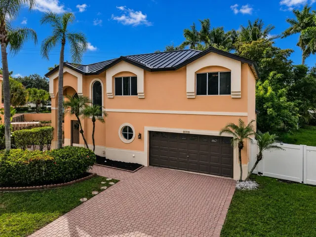 4-bedroom home at 2510 Rampart Way S, Hollywood