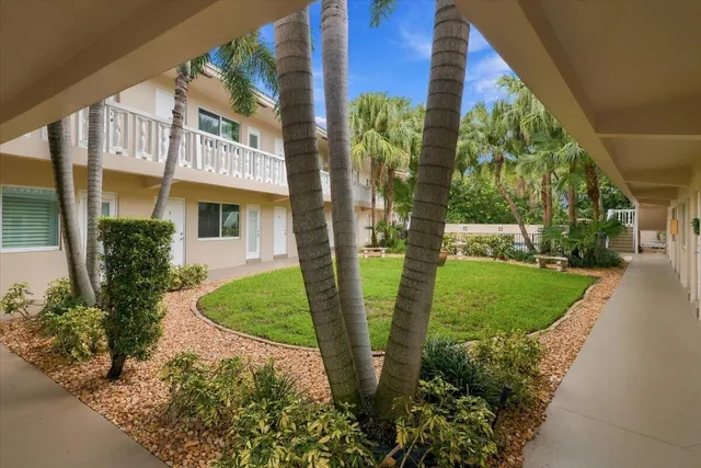 1-bedroom rental at 2110 NE 39TH Street #8B, Fort Lauderdale