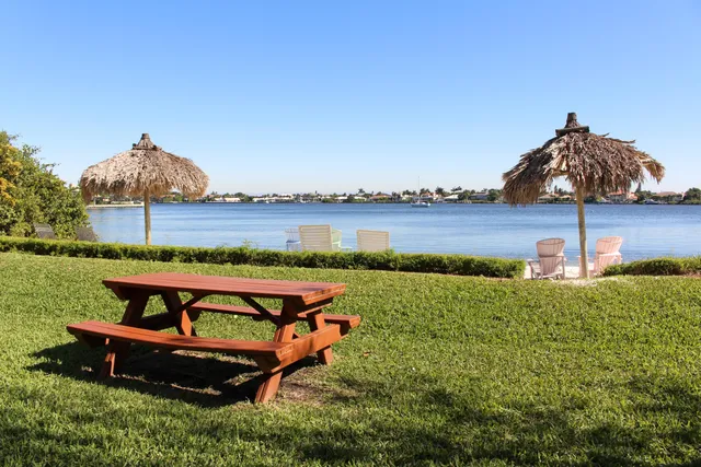 2-bedroom rental at 1000 Scotia Drive #304, Hypoluxo