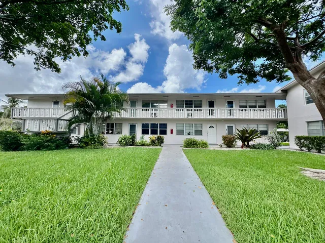 1-bedroom rental at 44 CANTERBURY B, West Palm Beach