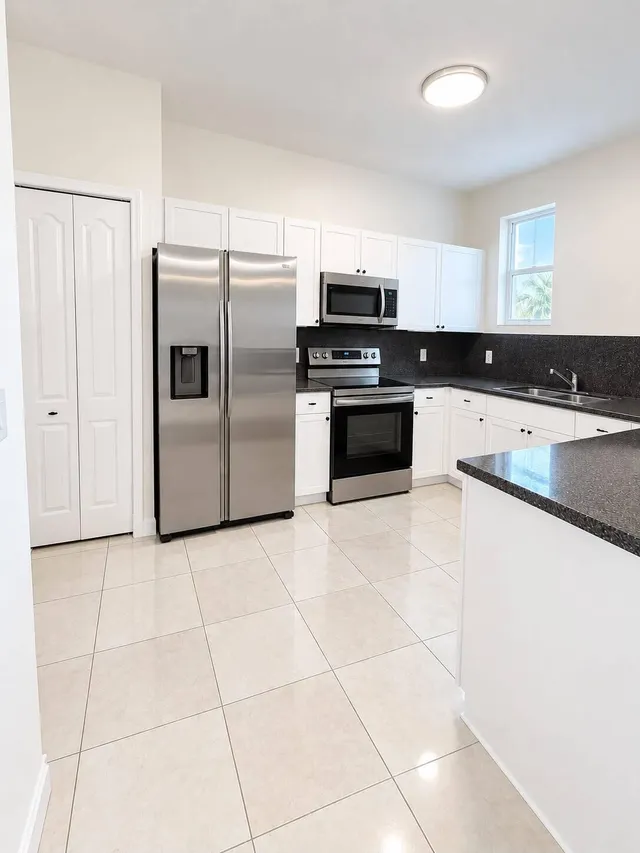 3-bedroom rental at 2113 Shoma Drive, Royal Palm Beach