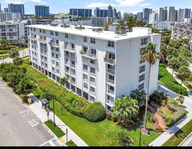 1-bedroom home at 17800 Atlantic Boulevard #204, Sunny Isles Beach
