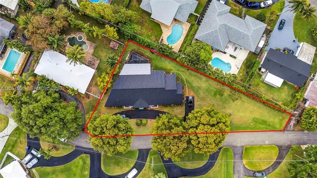 6-bedroom home at 3211 Calle Largo Drive, Hollywood