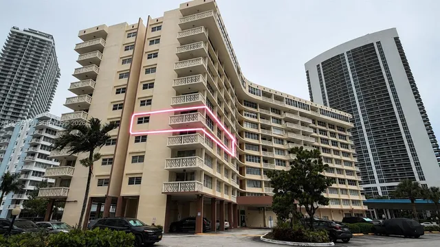 2-bedroom home at 1825 S Ocean Drive #509, Hallandale Beach
