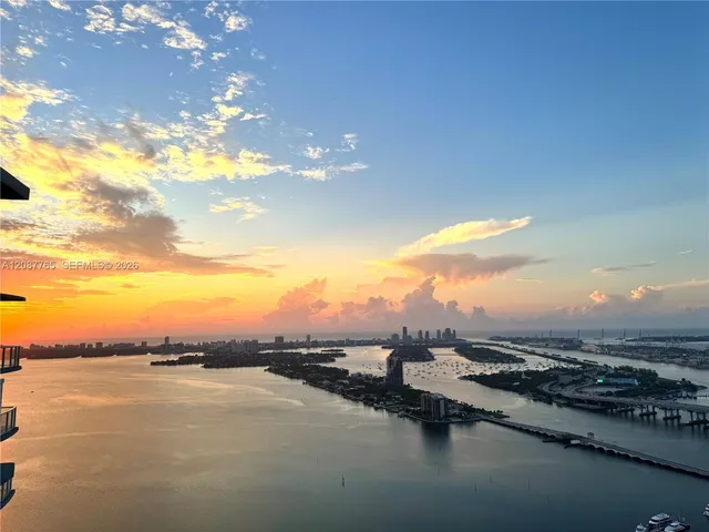 2-bedroom home at 1900 N Bayshore Drive #5103, Miami