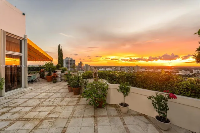 6-bedroom home at 19500 Turnberry Way #TOW-DE, Aventura
