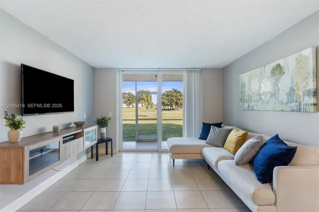 1-bedroom home at 9761 Sunrise Lakes Boulevard #107, Sunrise