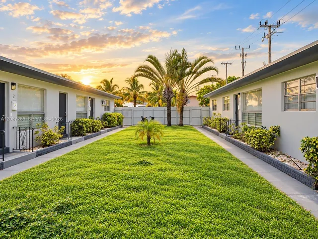 1-bedroom rental at 2206 Fillmore Street #8, Hollywood