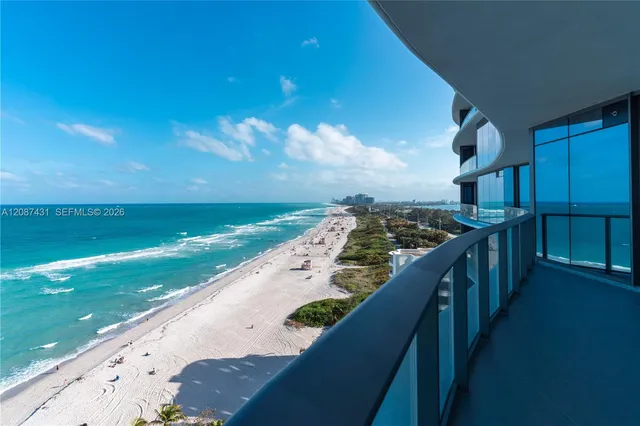 3-bedroom rental at 15701 Collins Avenue #702, Sunny Isles Beach