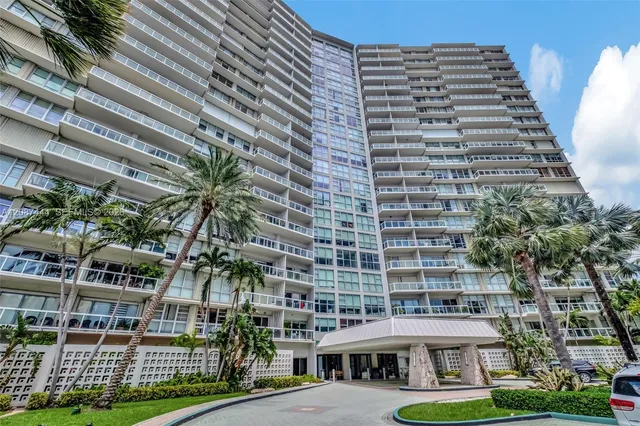 2-bedroom rental at 2451 Brickell Avenue #12G, Miami