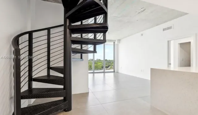 2-bedroom rental at 13800 Highland Drive #PH02, North Miami Beach
