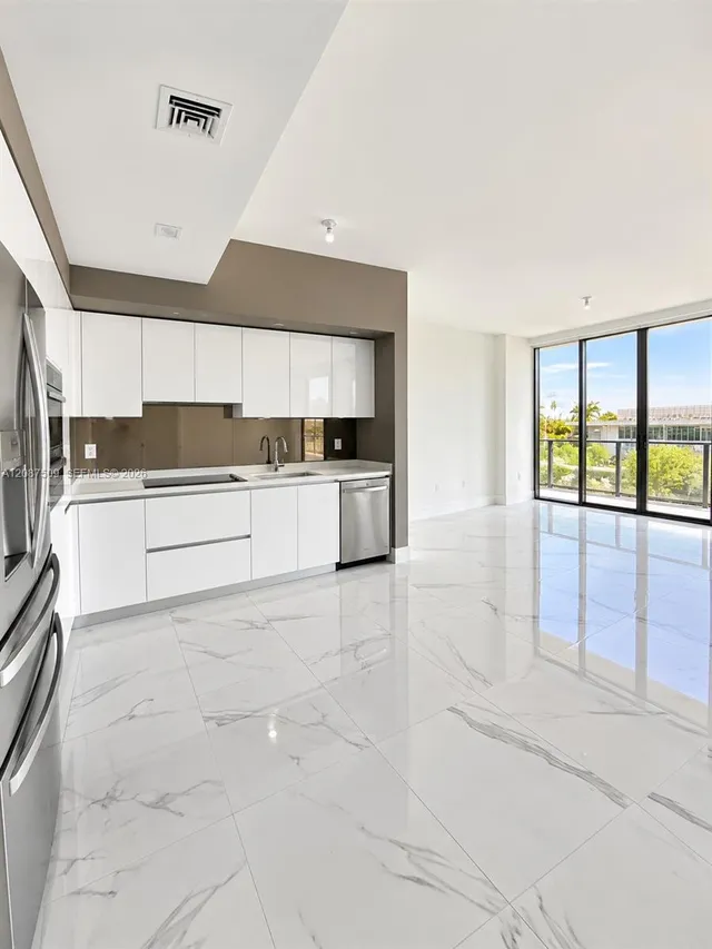 1-bedroom rental at 1170 E Hallandale Beach Boulevard #306, Hallandale Beach