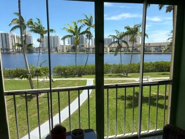 1-bedroom rental at 2861 Leonard Drive #F207, Aventura