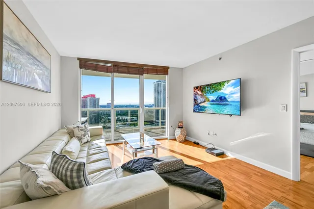 2-bedroom rental at 1850 S Ocean Drive #2709, Hallandale Beach