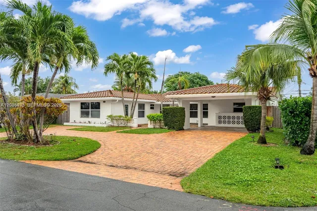 3-bedroom rental at 5340 NE 17th Terrace #1, Fort Lauderdale
