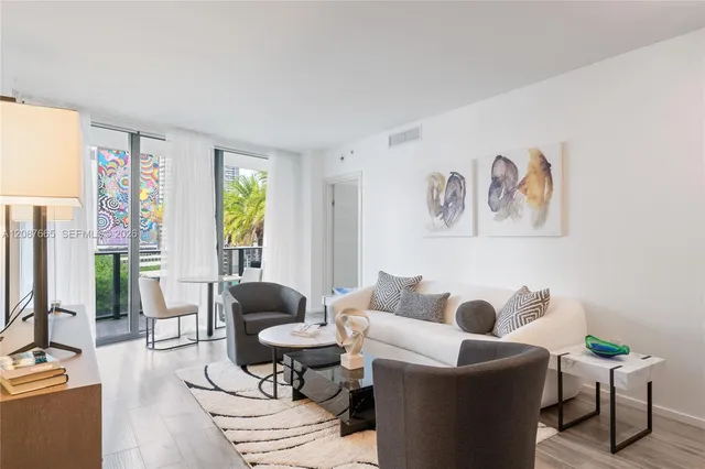 3-bedroom rental at 801 S Miami Avenue #1002, Miami