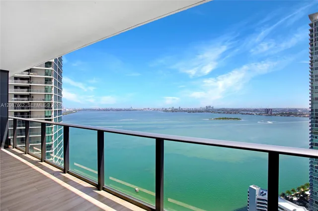 1-bedroom rental at 650 NE 32nd Street #2802, Miami