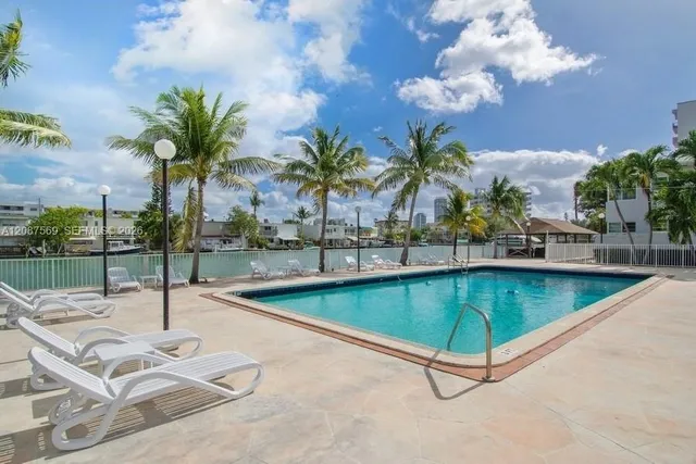 1-bedroom rental at 7207 Bay Drive #9, Miami Beach