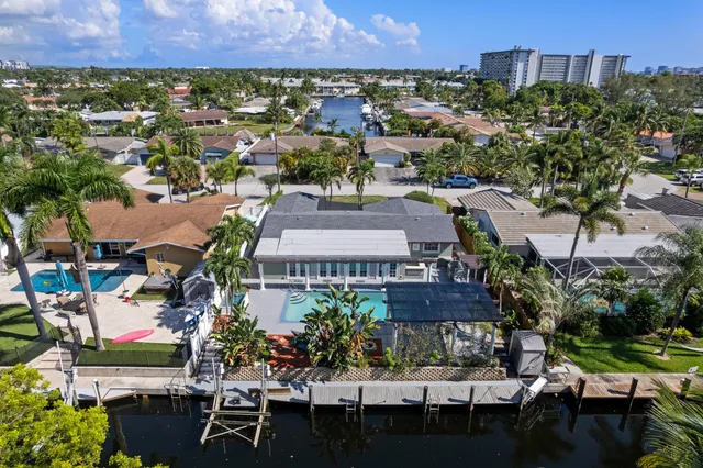 4-bedroom home at 930 SE 10TH Court, Pompano Beach