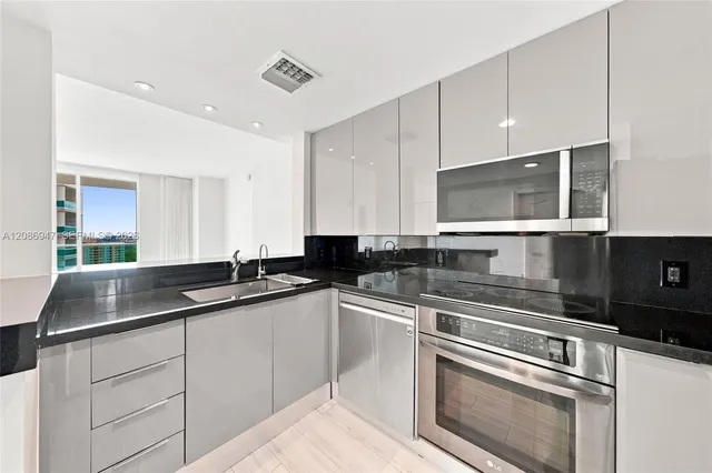 2-bedroom home at 2101 Brickell Avenue #3107, Miami