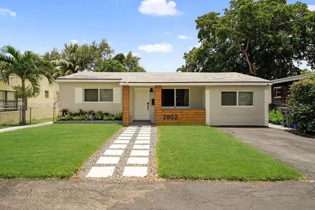 3-bedroom rental at 2852 Washington Street #., Hollywood