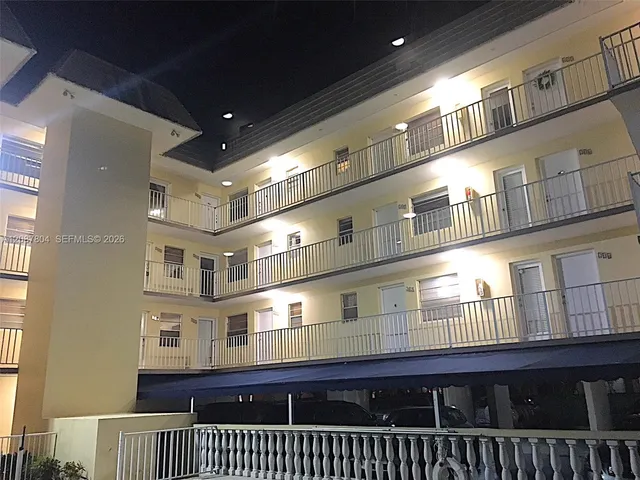 1-bedroom rental at 427 Santander Avenue #202, Coral Gables