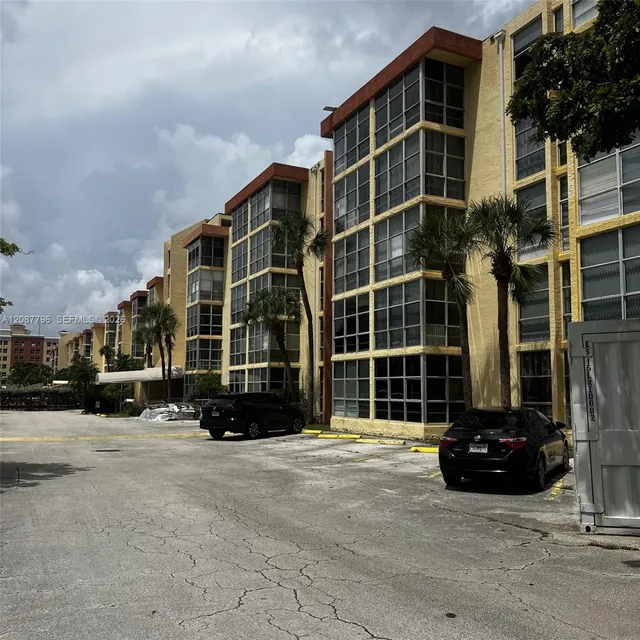 1-bedroom rental at 200 172nd Street #504, Sunny Isles Beach