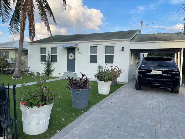 1-bedroom rental at 208 NE 22nd Avenue #0, Pompano Beach