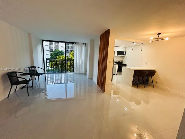 1-bedroom rental at 17021 N Bay Road #427-4, Sunny Isles Beach