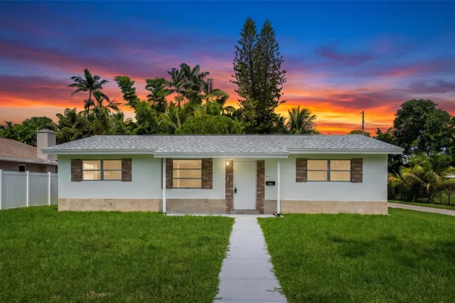3-bedroom home at 210 NE 5TH Avenue, Dania Beach