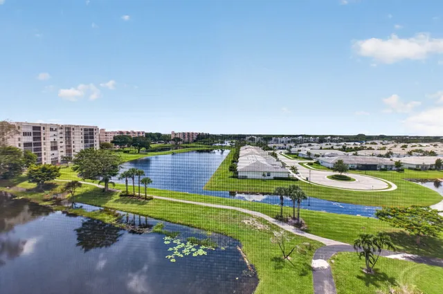 2-bedroom home at 6866 HUNTINGTON Lane #707, Delray Beach
