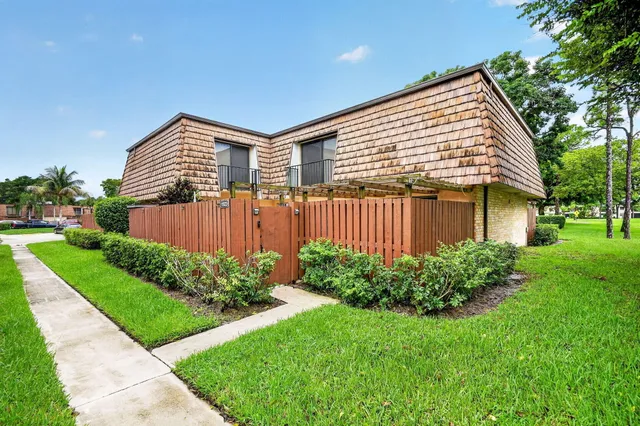 3-bedroom home at 1923 19th Lane, Greenacres