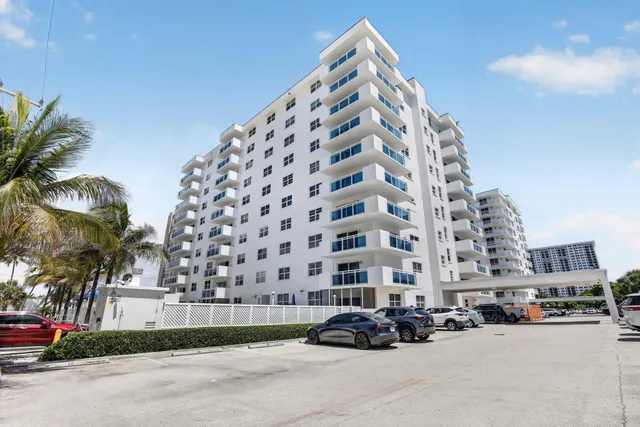2-bedroom home at 1701 S OCEAN Drive #902, Hollywood