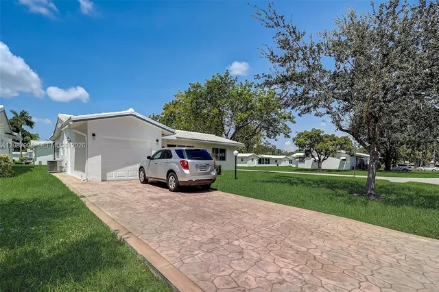 2-bedroom home at 1651 NW 85th Avenue, Plantation